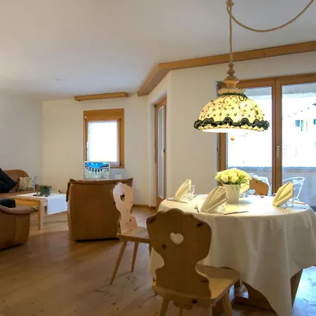 Chesa Ginellas By Interhome * סילס מריה